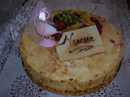 le gâteau de baptême de vanessa mmuuummmm !!!